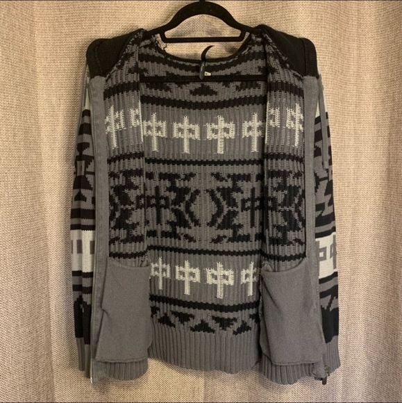 RDS zip up knit sweater - Picture 12 of 12